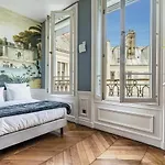 Luxurious Penthouse Near Champs Elysees And Front Of Eiffel Tower In Heart Of Paris 8