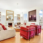 Luxurious Penthouse Near Champs Elysees And Front Of Eiffel Tower In Heart Of Paris 8