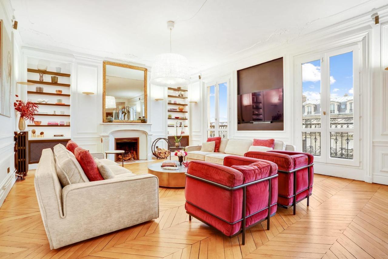 Luxurious Penthouse Near Champs Elysees And Front Of Eiffel Tower In Heart Of 8
