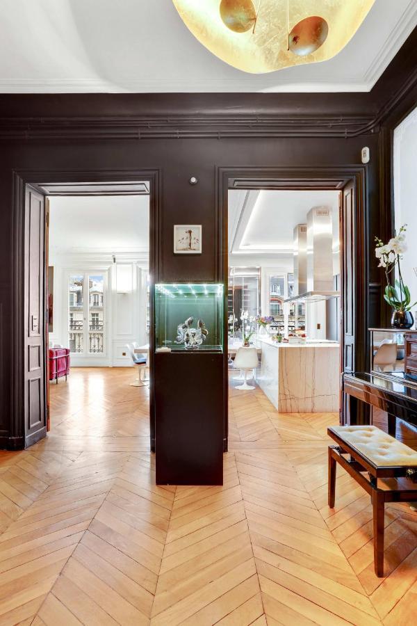 Luxurious Penthouse Near Champs Elysees And Front Of Eiffel Tower In Heart Of 8 * Paris