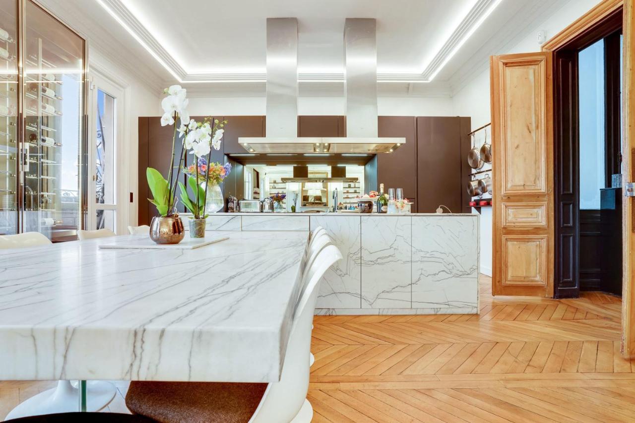 Luxurious Penthouse Near Champs Elysees And Front Of Eiffel Tower In Heart Of 8 Apartment Paris